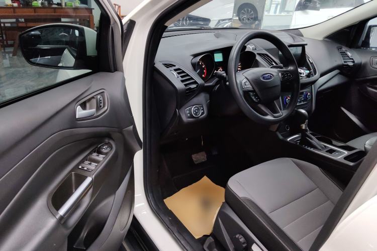 Used Ford Kuga 2017 EcoBoost 180 Two-Wheel-Drive Elite Trim Driver Seat