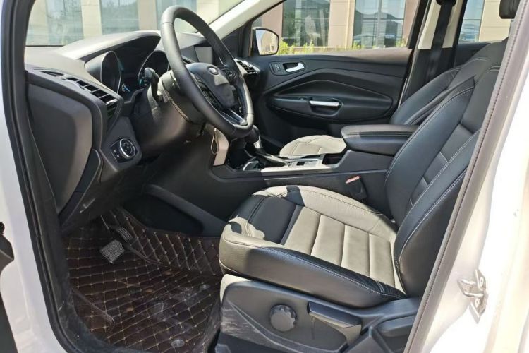 Used Ford Kuga 2017 EcoBoost 180 Two-Wheel-Drive Tiger Leap Model Driver Seat