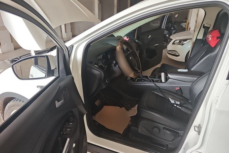 Used Ford Kuga 2017 EcoBoost 180 Two-Wheel-Drive Tiger Leap Model Driver Seat