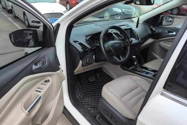 Used Ford Kuga 2017 EcoBoost 180 Four-Wheel Drive Luxury Wing Model Driver Seat