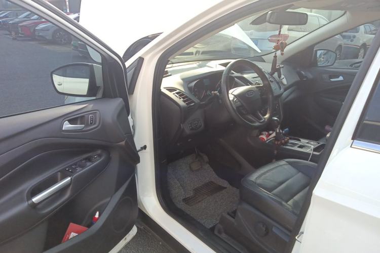 Used Ford Kuga 2017 EcoBoost 180 Two-Wheel-Drive Tiger Leap Model Driver Seat