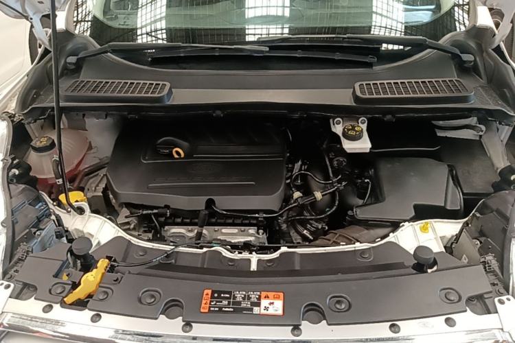 Used Ford Kuga 2017 EcoBoost 180 Two-Wheel-Drive Tiger Leap Model Engine Bay