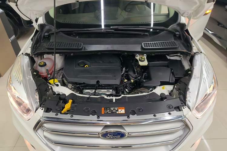 Used Ford Kuga 2017 EcoBoost 180 Two-Wheel-Drive Luxury Wing Edition Engine Bay