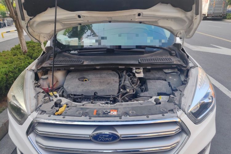 Used Ford Kuga 2017 EcoBoost 180 Two-Wheel-Drive Tiger Leap Model Engine Bay