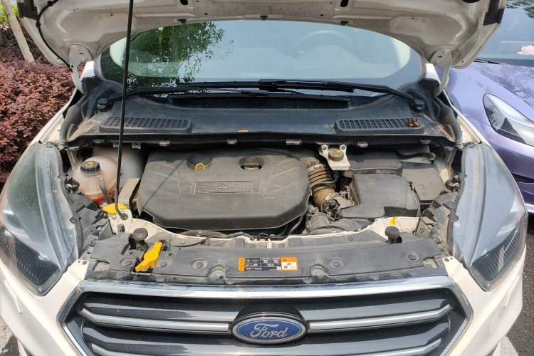Used Ford Kuga 2017 EcoBoost 245 Four-Wheel-Drive Sport Model Engine Bay