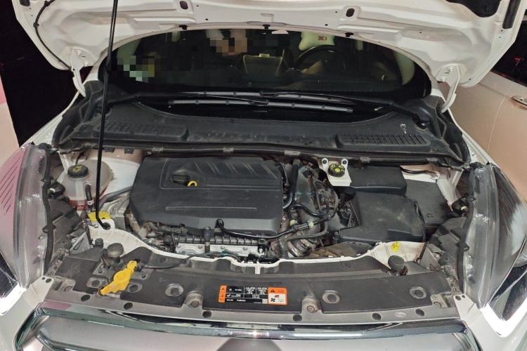 Used Ford Kuga 2017 EcoBoost 180 Two-Wheel-Drive Tiger Leap Model Engine Bay
