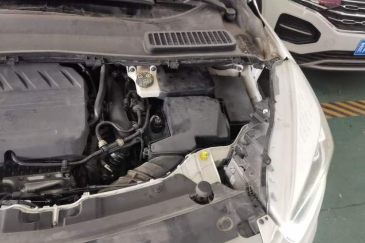 Used Ford Kuga 2017 EcoBoost 180 Two-Wheel-Drive Elite Trim Engine Bay Left