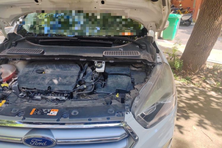 Used Ford Kuga 2017 EcoBoost 180 Two-Wheel-Drive Tiger Leap Model Engine Bay Left