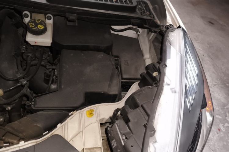 Used Ford Kuga 2017 EcoBoost 180 Two-Wheel-Drive Tiger Leap Model Engine Bay Left