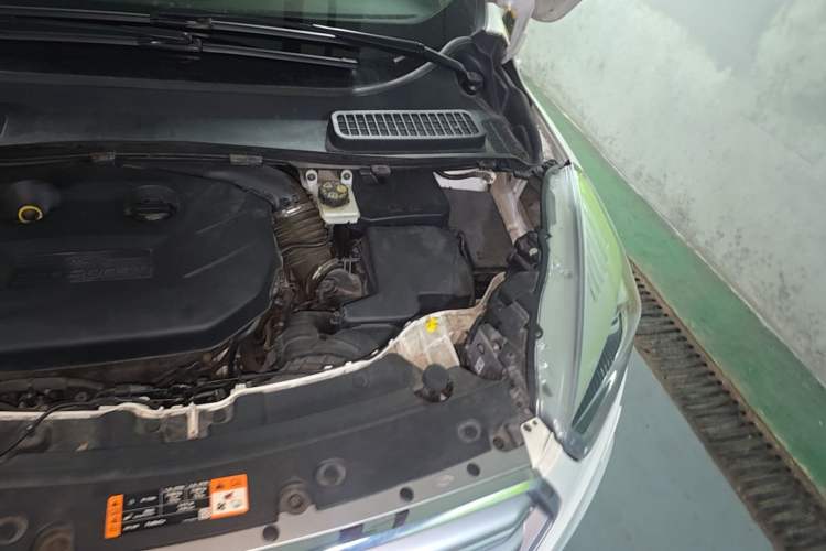 Used Ford Kuga 2017 EcoBoost 245 4x4 Prestige Edition Engine Bay Left