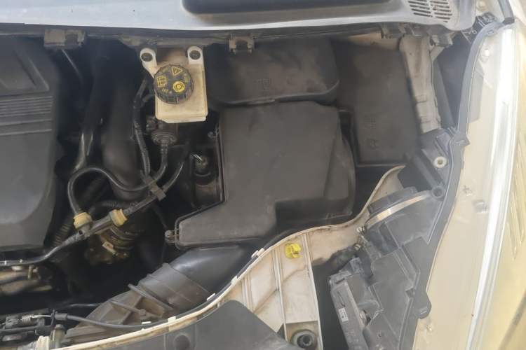 Used Ford Kuga 2017 EcoBoost 180 Two-Wheel-Drive Luxury Wing Edition Engine Bay Left