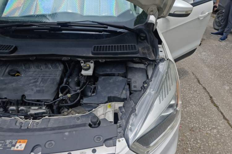Used Ford Kuga 2017 EcoBoost 180 Two-Wheel-Drive Elite Trim Engine Bay Left
