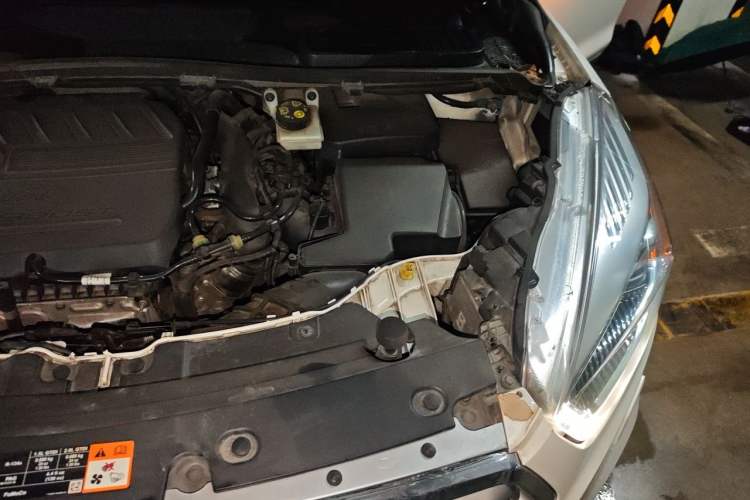 Used Ford Kuga 2017 EcoBoost 180 Two-Wheel-Drive Luxury Wing Edition Engine Bay Left