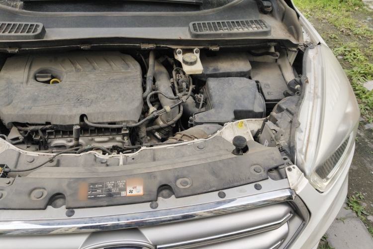 Used Ford Kuga 2017 EcoBoost 180 Two-Wheel-Drive Platinum Edition Engine Bay Left