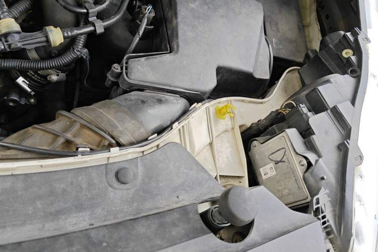 Used Ford Kuga 2017 EcoBoost 180 Two-Wheel-Drive Elite Trim Engine Bay Left