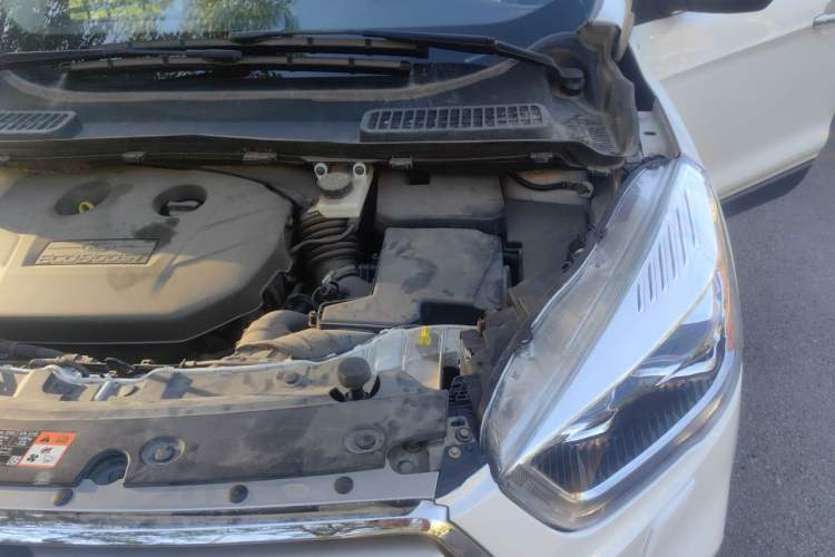 Used Ford Kuga 2017 EcoBoost 245 Four-Wheel Drive Titanium Edition Engine Bay Left