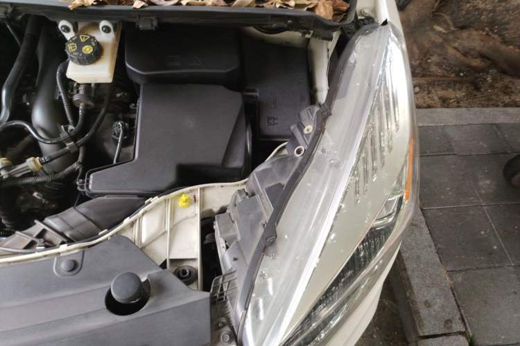 Used Ford Kuga 2017 EcoBoost 180 Two-Wheel-Drive Elite Trim Engine Bay Left