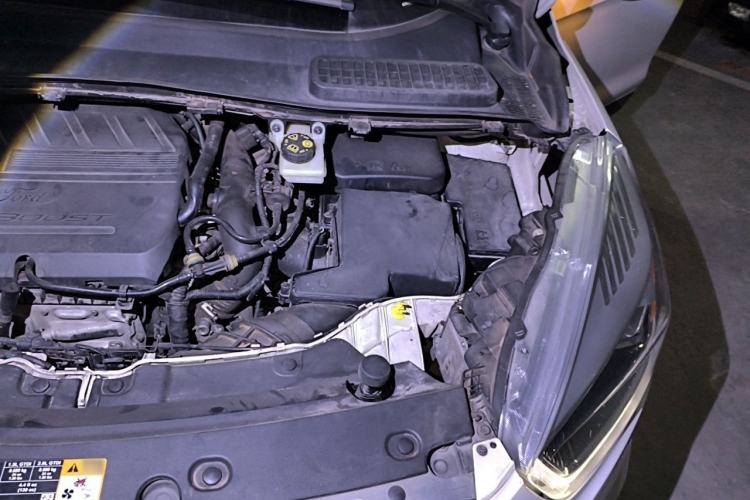 Used Ford Kuga 2017 EcoBoost 180 Two-Wheel-Drive Platinum Edition Engine Bay Left