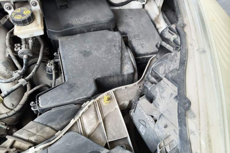 Used Ford Kuga 2017 EcoBoost 180 Two-Wheel-Drive Luxury Wing Edition Engine Bay Left
