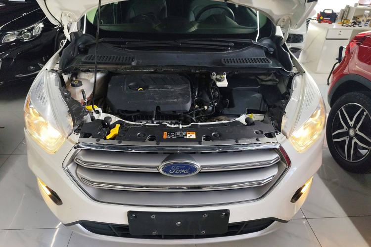 Used Ford Kuga 2017 EcoBoost 180 Two-Wheel-Drive Platinum Edition Engine Bay