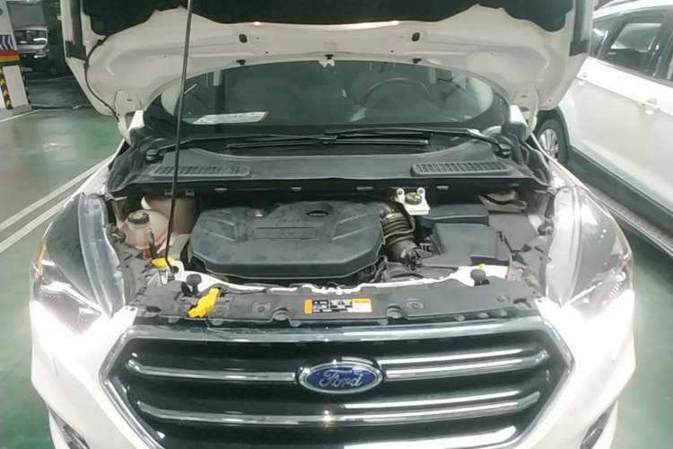 Used Ford Kuga 2017 EcoBoost 245 Four-Wheel-Drive Sport Model Engine Bay
