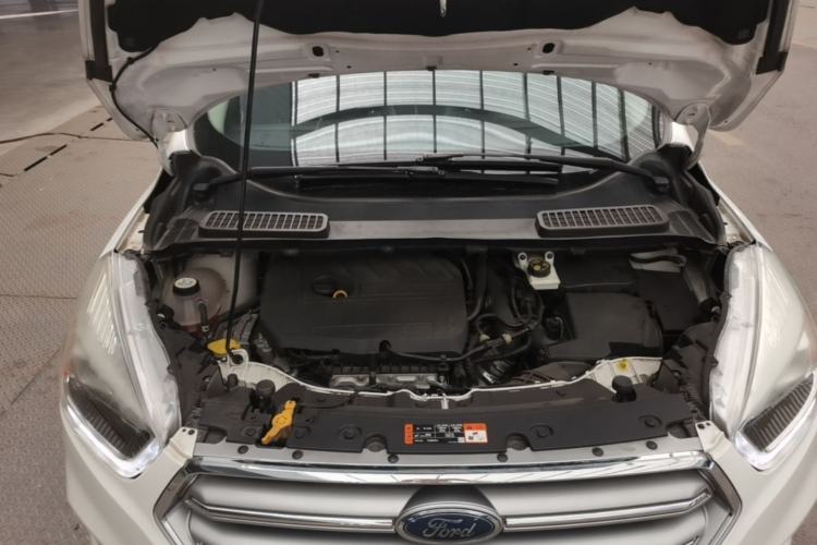 Used Ford Kuga 2017 EcoBoost 180 Four-Wheel Drive Luxury Wing Model Engine Bay