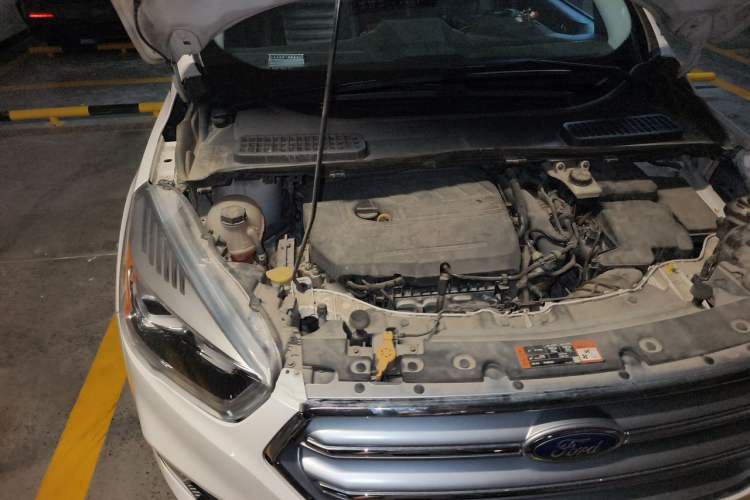 Used Ford Kuga 2017 EcoBoost 180 Two-Wheel-Drive Luxury Wing Edition Engine Bay Right