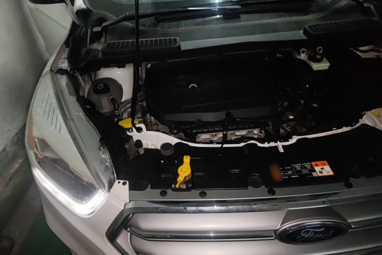 Used Ford Kuga 2017 EcoBoost 180 Two-Wheel-Drive Elite Trim Engine Bay Right