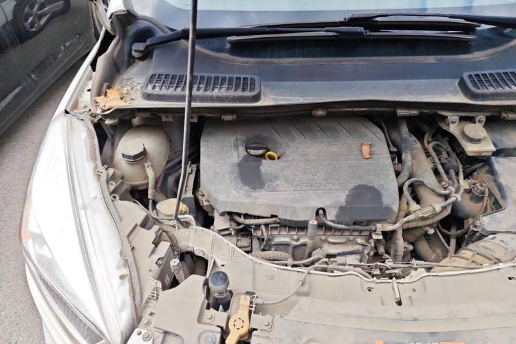 Used Ford Kuga 2017 EcoBoost 180 Two-Wheel-Drive Elite Trim Engine Bay Right