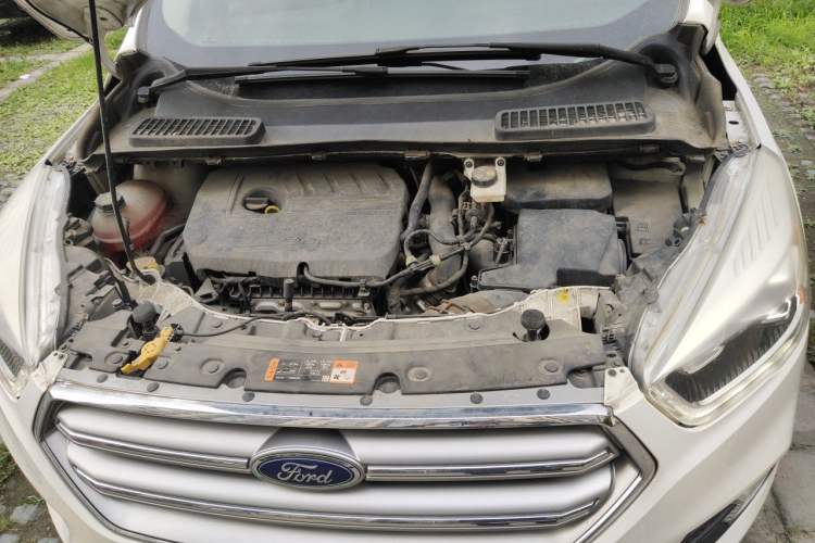Used Ford Kuga 2017 EcoBoost 180 Two-Wheel-Drive Platinum Edition Engine Bay
