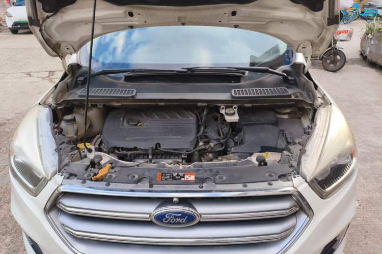 Used Ford Kuga 2017 EcoBoost 180 Two-Wheel-Drive Luxury Wing Edition Engine Bay
