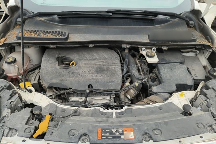Used Ford Kuga 2017 EcoBoost 180 Two-Wheel-Drive Tiger Leap Model Engine Bay
