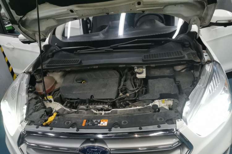 Used Ford Kuga 2017 EcoBoost 180 Two-Wheel-Drive Elite Trim Engine Bay