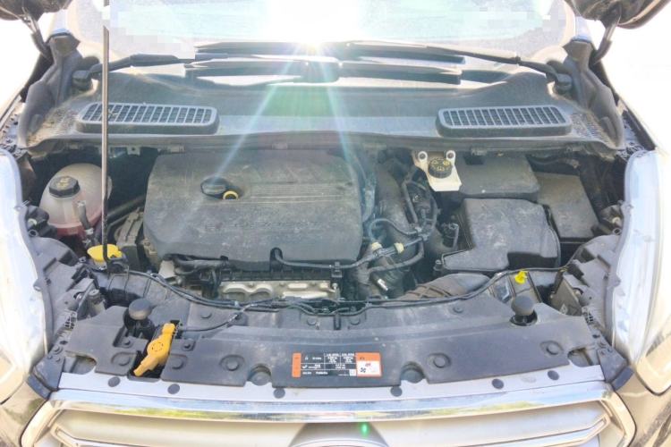 Used Ford Kuga 2017 EcoBoost 180 Two-Wheel-Drive Tiger Leap Model Engine Bay