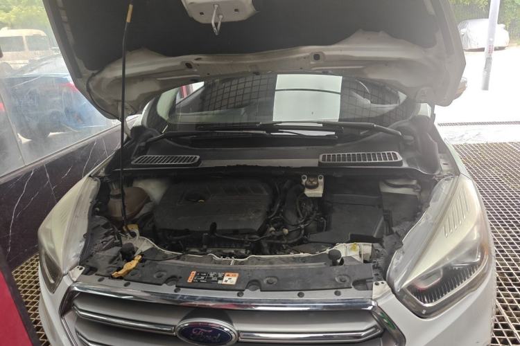 Used Ford Kuga 2017 EcoBoost 180 Four-Wheel Drive Luxury Wing Model Engine Bay