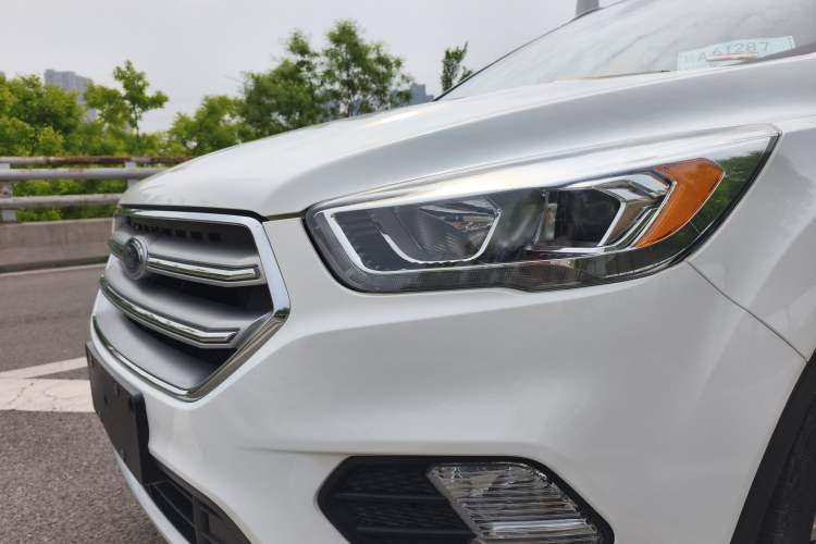 Used Ford Kuga 2017 EcoBoost 180 Two-Wheel-Drive Luxury Wing Edition Exterior 10