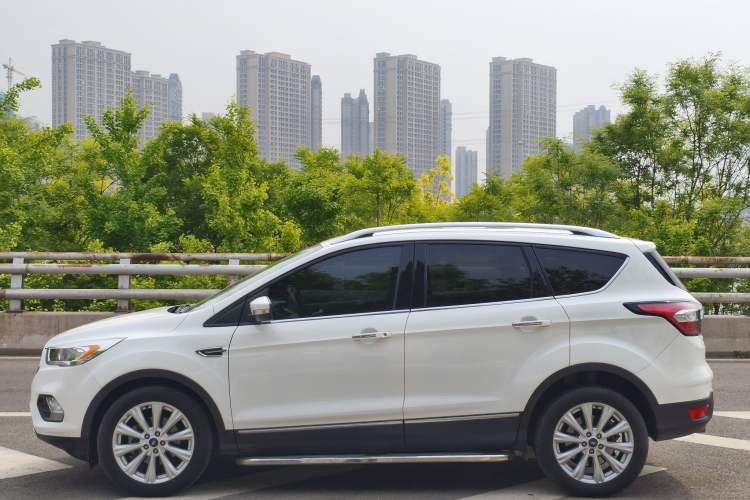 Used Ford Kuga 2017 EcoBoost 180 Two-Wheel-Drive Luxury Wing Edition Exterior 2