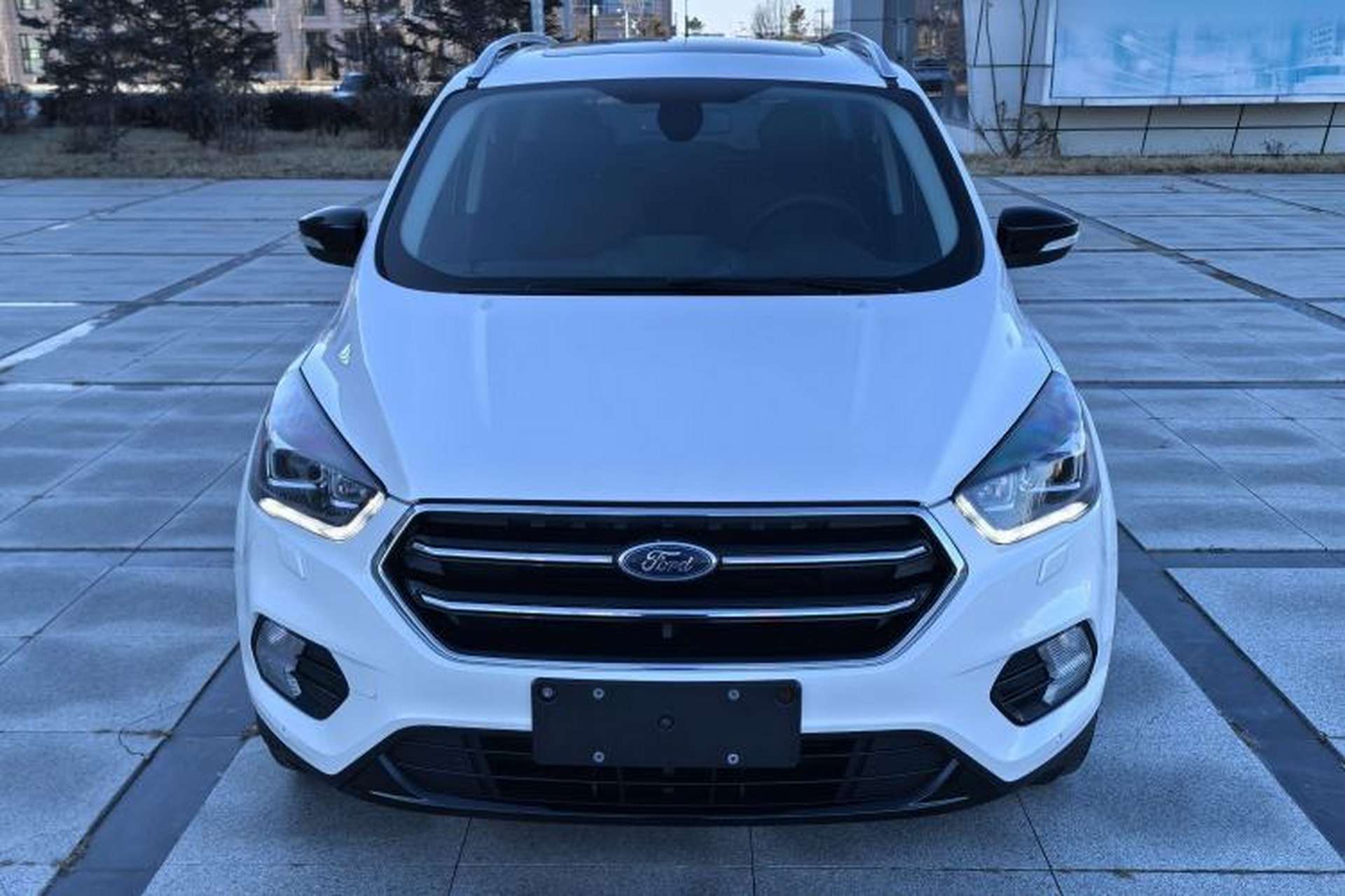 Used Ford Kuga 2017 EcoBoost 245 Four-Wheel-Drive Sport Model Exterior 2