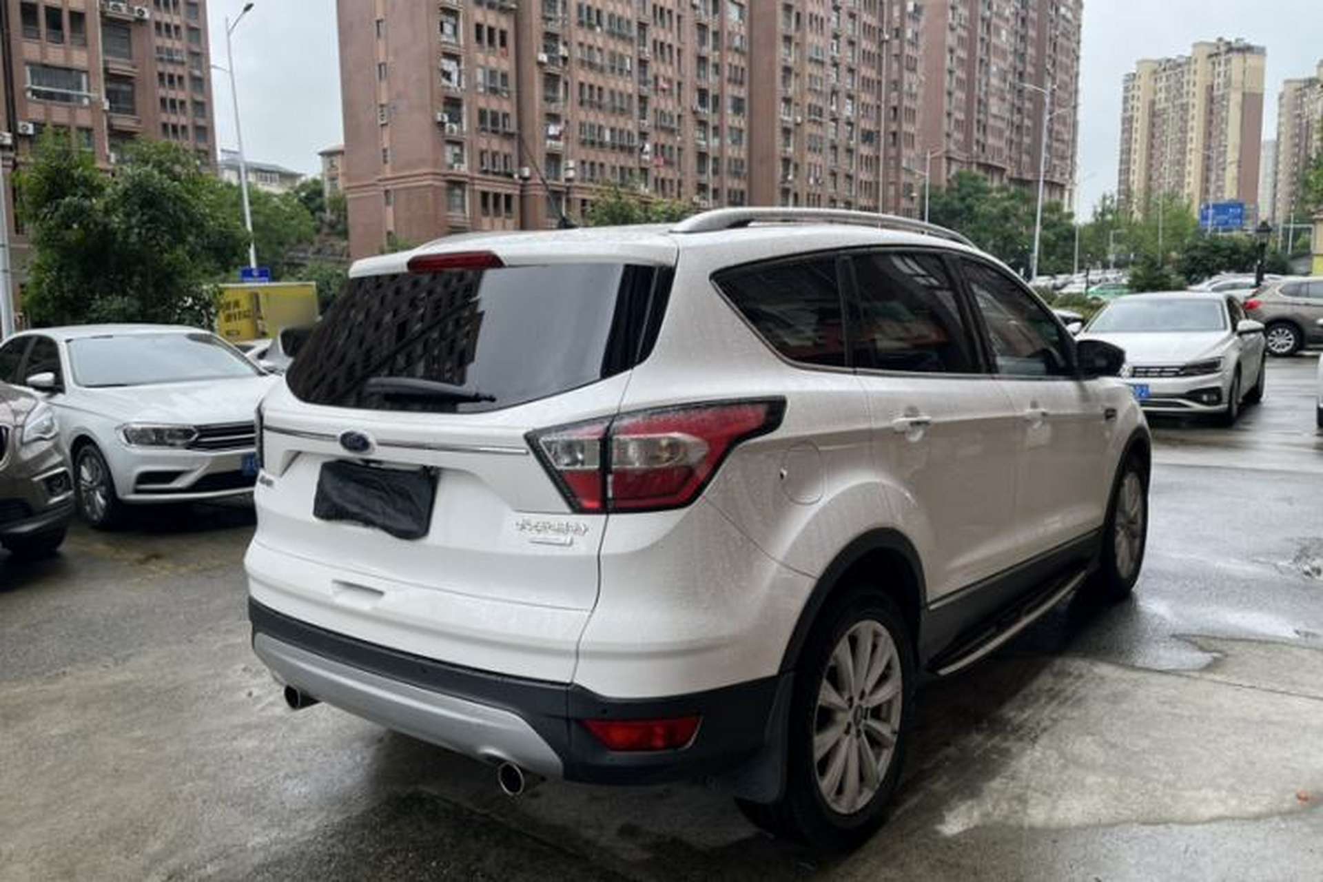 Used Ford Kuga 2017 EcoBoost 180 Two-Wheel-Drive Luxury Wing Edition Exterior 2