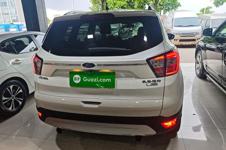Used Ford Kuga 2017 EcoBoost 180 Two-Wheel-Drive Luxury Wing Edition Exterior 4