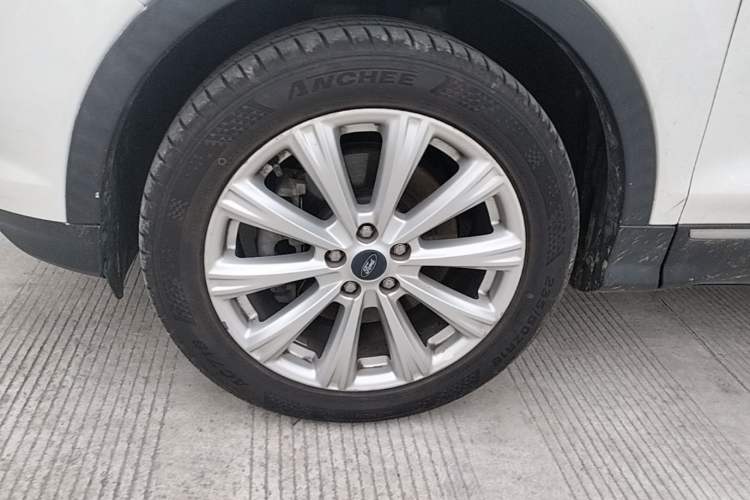 Used Ford Kuga 2017 EcoBoost 180 Four-Wheel Drive Luxury Wing Model Exterior 4