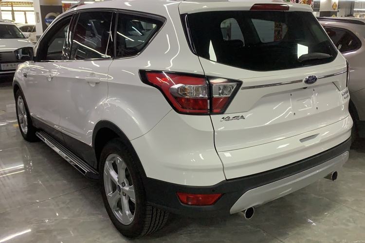 Used Ford Kuga 2017 EcoBoost 180 Two-Wheel-Drive Platinum Edition Exterior 5