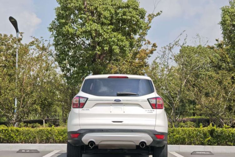 Used Ford Kuga 2017 EcoBoost 180 Two-Wheel-Drive Platinum Edition Exterior 5