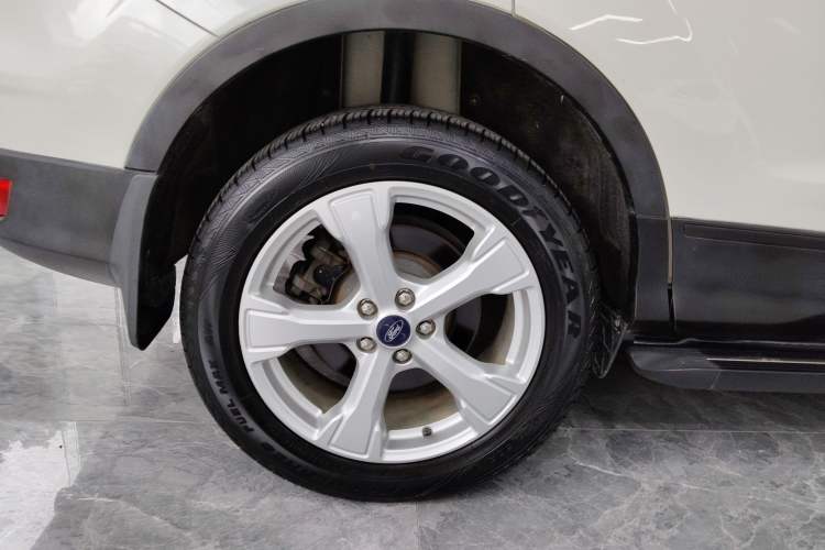 Used Ford Kuga 2017 EcoBoost 180 Two-Wheel-Drive Elite Trim Exterior 5