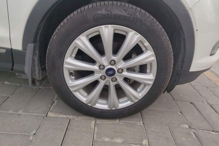 Used Ford Kuga 2017 EcoBoost 180 Two-Wheel-Drive Luxury Wing Edition Exterior 7