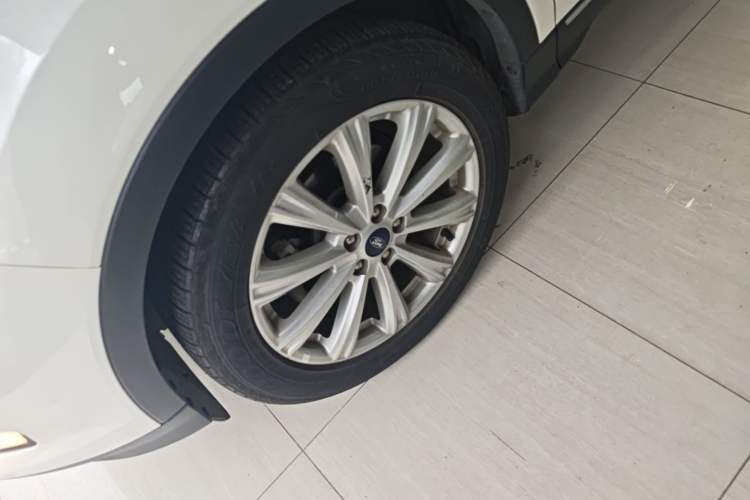 Used Ford Kuga 2017 EcoBoost 180 Two-Wheel-Drive Luxury Wing Edition Exterior 7