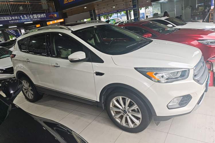 Used Ford Kuga 2017 EcoBoost 180 Two-Wheel-Drive Luxury Wing Edition Exterior 9