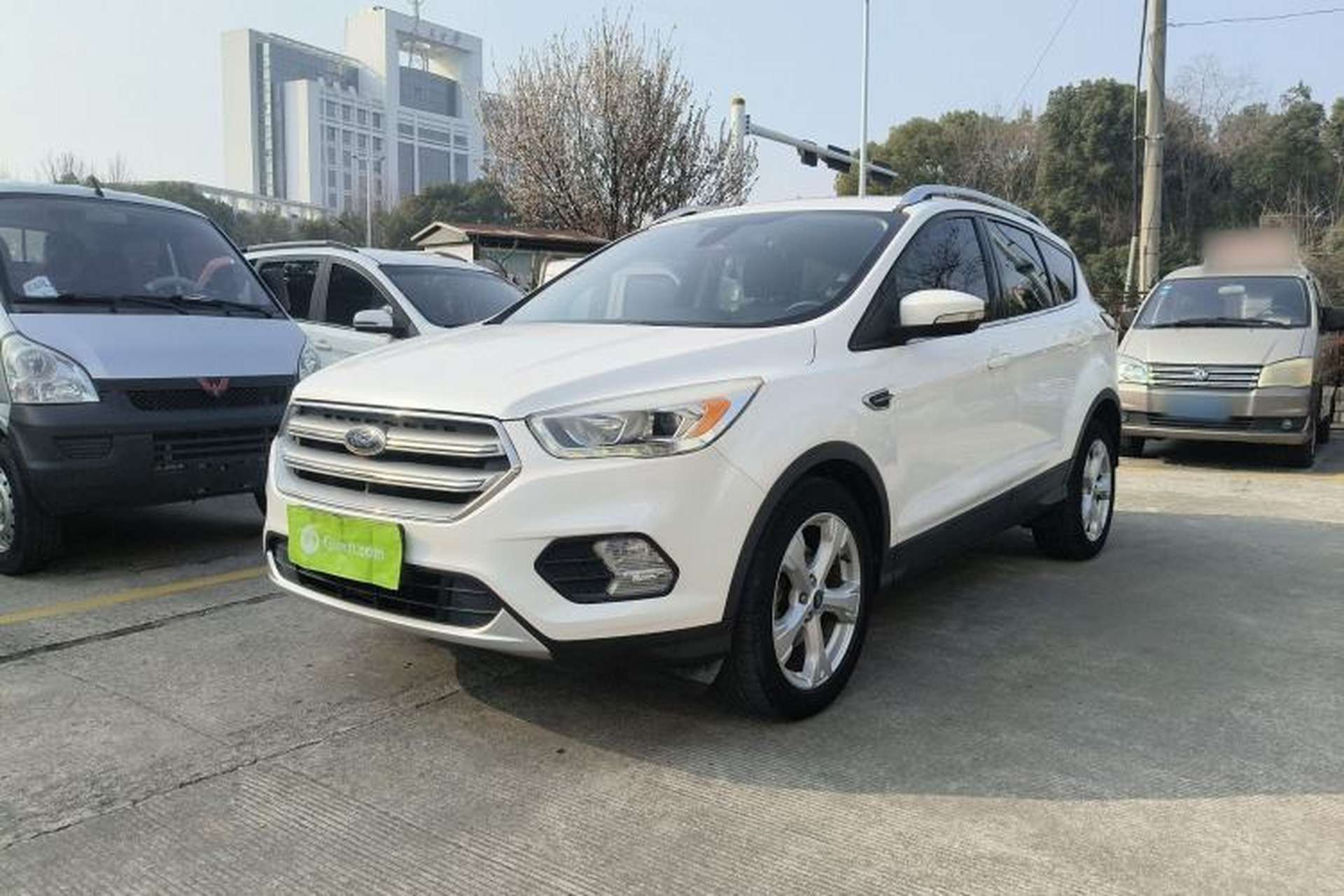 Used Ford Kuga 2017 EcoBoost 180 Two-Wheel-Drive Platinum Edition Front Left 45 Deg