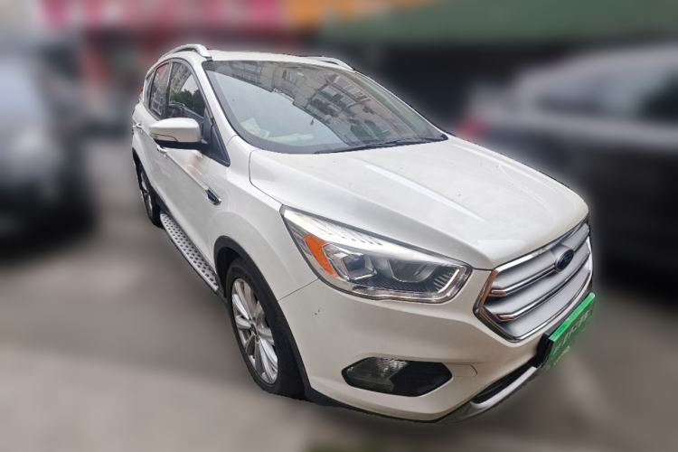 Used Ford Kuga 2017 EcoBoost 180 Two-Wheel-Drive Luxury Wing Edition Front Right 45 Deg
