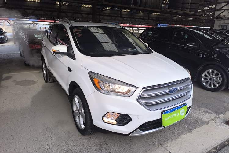 Used Ford Kuga 2017 EcoBoost 245 Four-Wheel Drive Platinum Edition Front Right 45 Deg